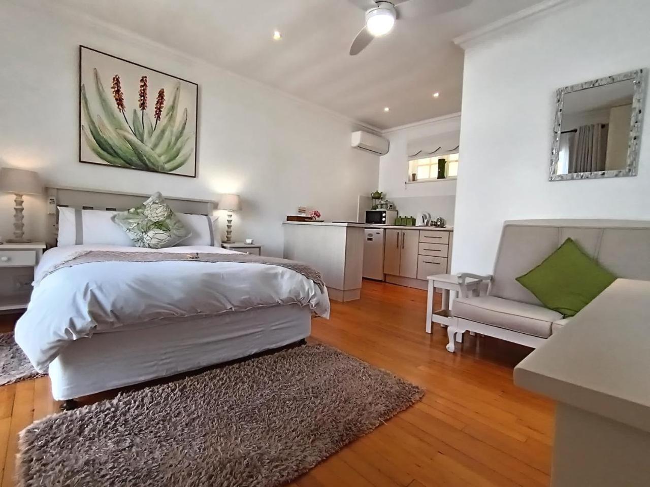 On The Bay Bed & Breakfast Port Elizabeth Exterior foto